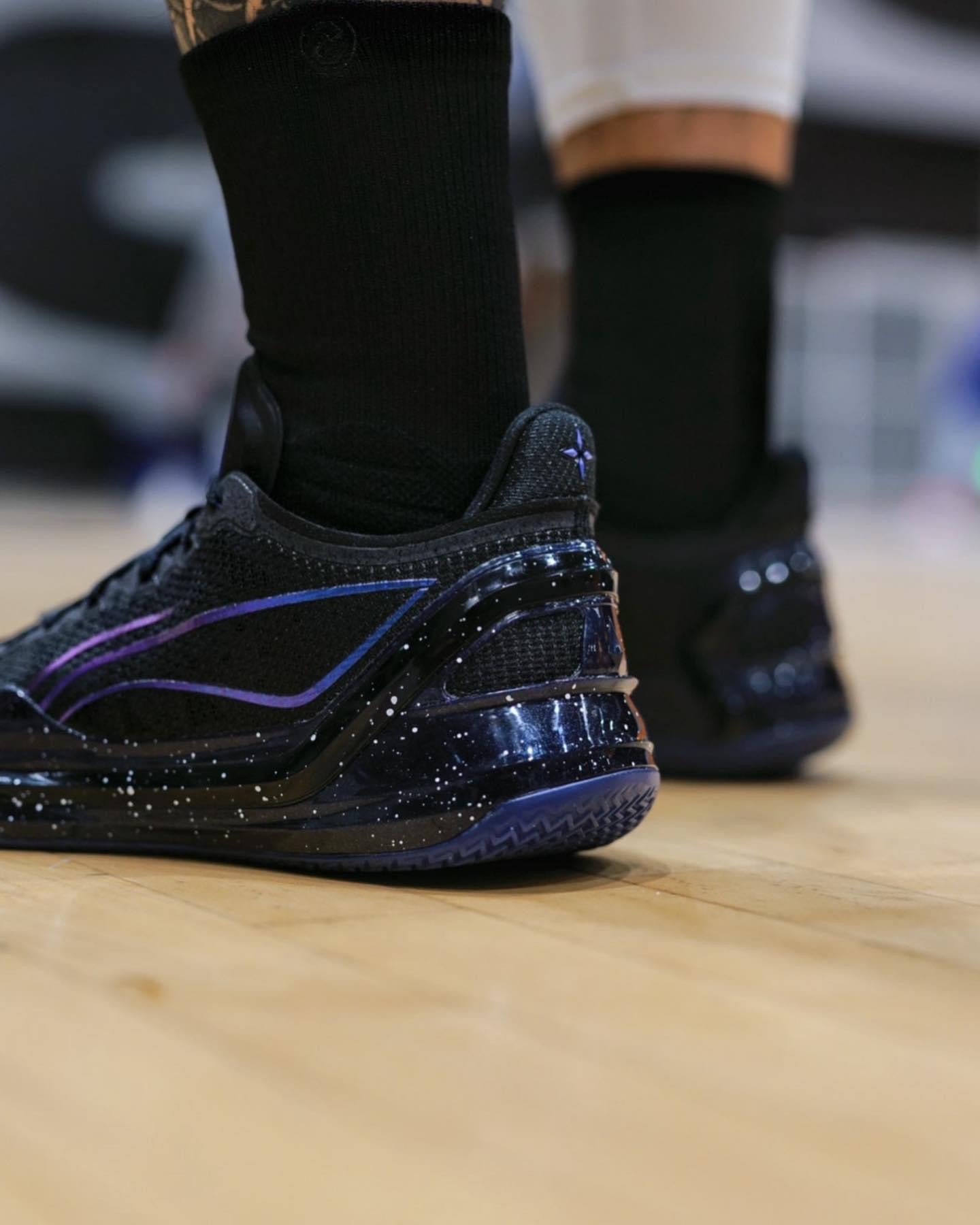 Li-Ning Liren 4 V2 Low - Black Obsidian